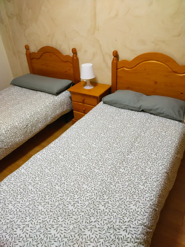 Cabeceros pino y somieres 90 cm