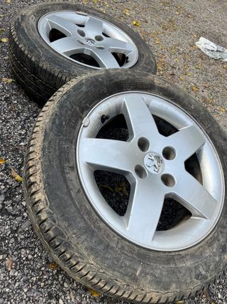 Llantas Peugeot 200€