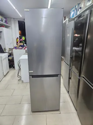 Nevera Indesit Inox 185cm + garantía y transporte 