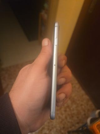 iPhone 6 16GB Argento