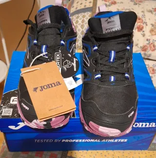 Zapatillas Joma Vora Negras y Rosas