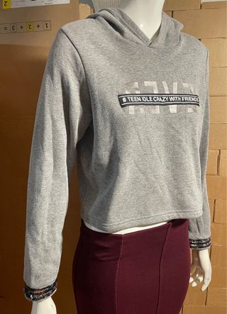 Sudadera gris IKKS con mensaje