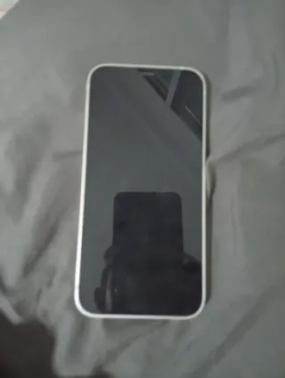 iPhone 12 Apple