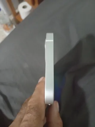 iPhone 12 Apple