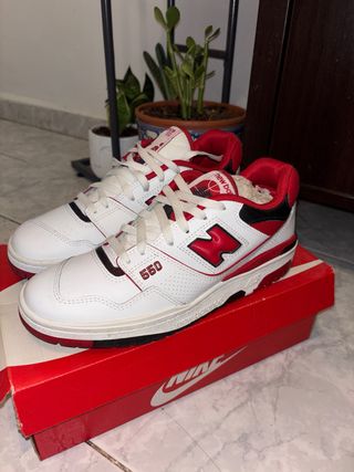New Balance 550 Blancas y Rojas