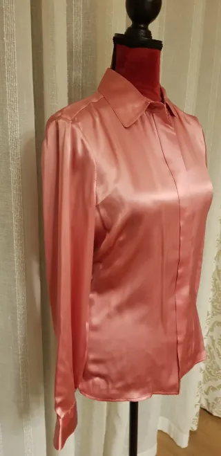 Blusa de seda rosa