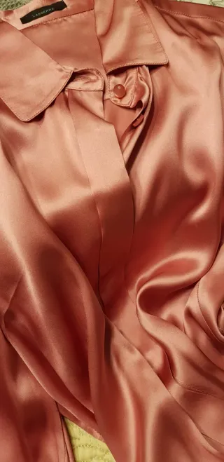 Blusa de seda rosa