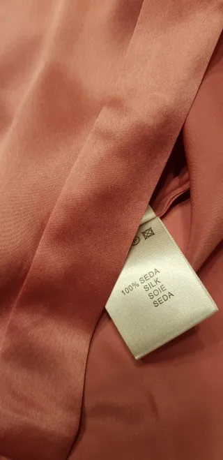 Blusa de seda rosa