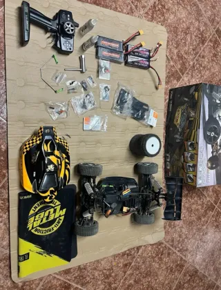 Buggy 1/8 RC Team Magic.
