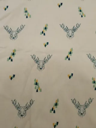 Camiseta sin mangas con estampado de ciervos