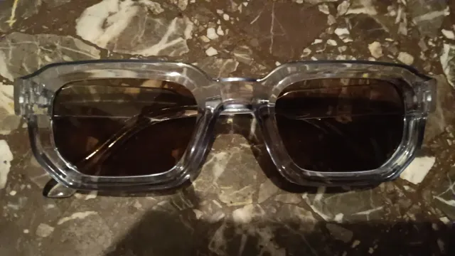 Gafas de sol con cadena