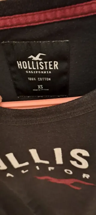 Camiseta Hollister Manga Larga Negra Talla XS