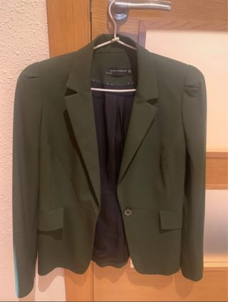 Americana Zara verde militar