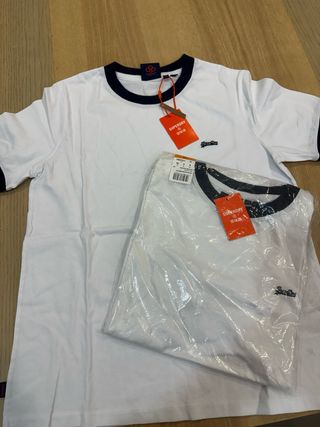 2 Camisetas Superdry Blancas Manga Corta