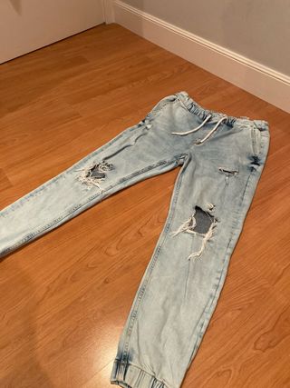 Pantalones vaqueros Bershka rotos estilo jogger
