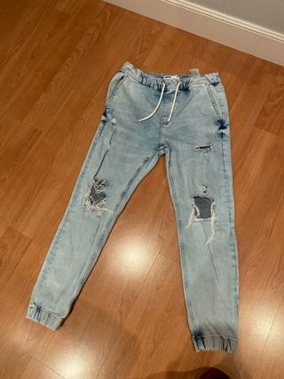 Pantalones vaqueros Bershka rotos estilo jogger