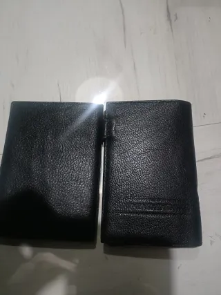 2 Carteras Piel Rugosa Negra