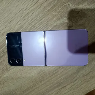 Samsung Galaxy Z Flip 4 Morado