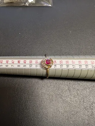Anillo Oro, Diamantes Antiguos y Rubí 