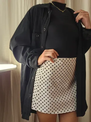 Sobrecamisa oversize negra con botones