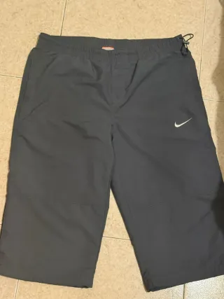 Bermuda Nike Gris