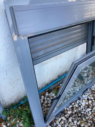 Ventana de aluminio gris 105/1,15