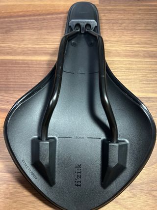 Sillín Fizik Aliante R5 Negro