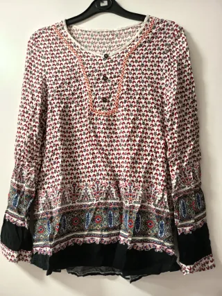 Blusa estampada manga larga
