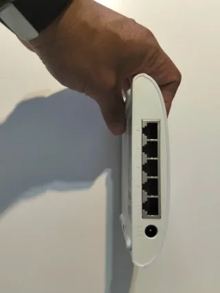 Switch D-Link 5 Puertos + Adaptador