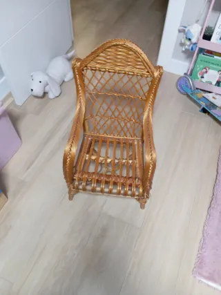 Sillón de anea y mimbre