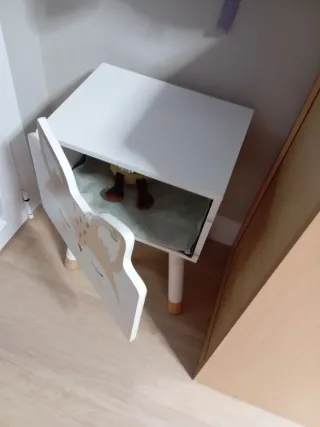 Mesita infantil de madera diseño zorro