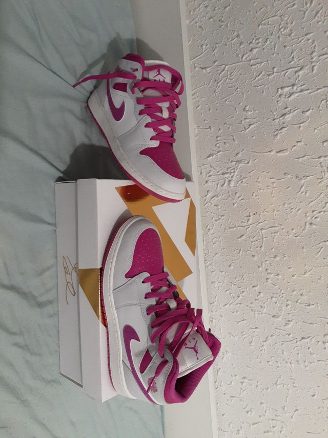 Nike Jordan 1 Mid Rosa talla 38,5
