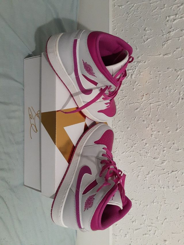 Nike Jordan 1 Mid Rosa talla 38,5