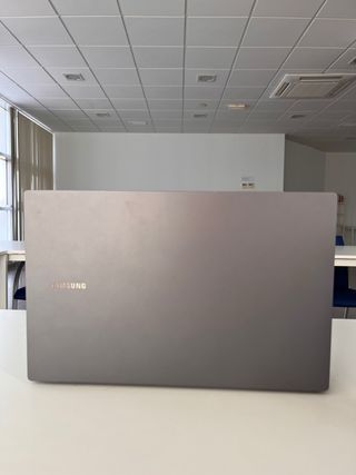Ordenador Samsung Gris