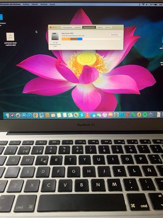 MacBook Air 13” Plata 2011 (negociable)