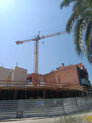 Se buscan albañiles con documentación