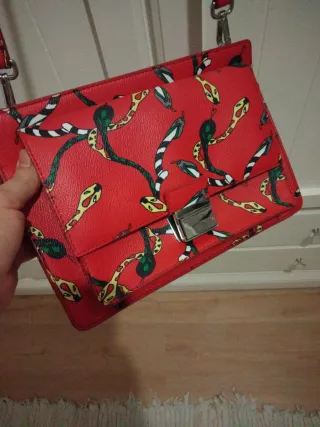 Bolso Bimba y Lola rojo serpiente