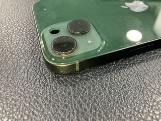 Telaio iPhone 13 verde