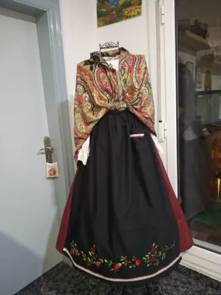 Traje Regional Aldeana Baturra