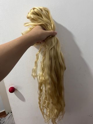 Extensiones de pelo rubio ondulado