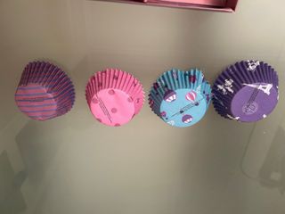 Moldes para cupcakes y galletas Carlitos y Snoopy