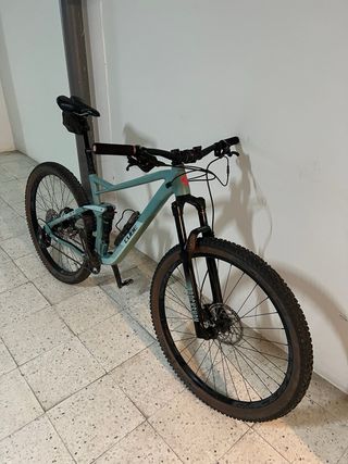 Bicicleta Cube Doble Suspensión