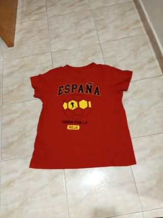 Todas tallas de camiseta a 3€ , 10 camisetas a 20€
