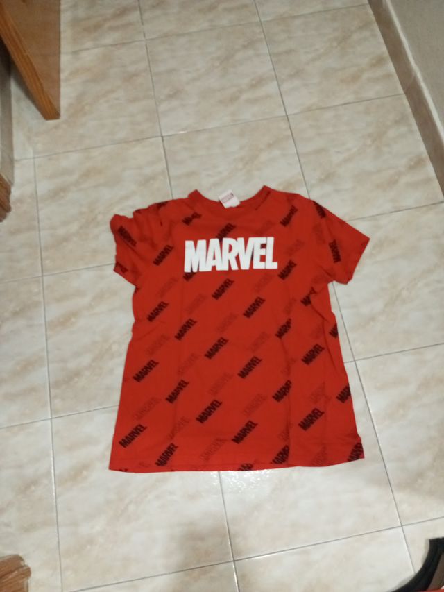 Todas tallas de camiseta a 3€ , 10 camisetas a 20€