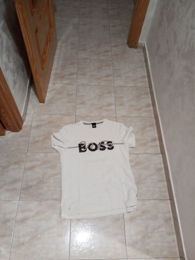 Todas tallas de camiseta a 3€ , 10 camisetas a 20€