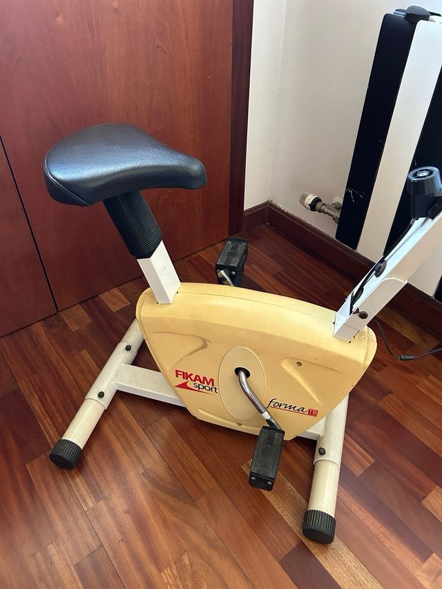 Bicicleta estática para ejercicio