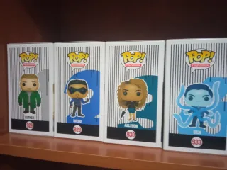 Ataque a los titanes umbrella academy Dragon Ball