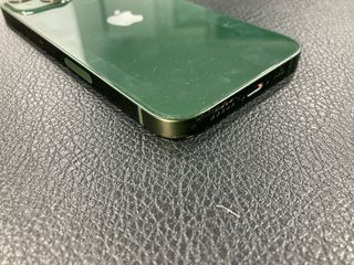 Telaio verde per iPhone 13