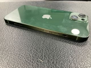 Telaio verde per iPhone 13