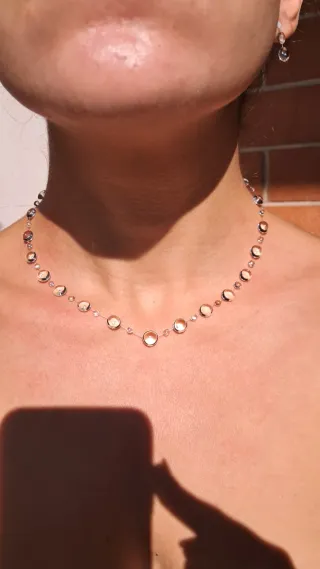 Collana "V" in resina 